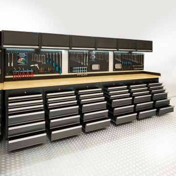 PRO Werkbank – Bambus-Arbeitsplatte – 36 Schubladen – Lochwände – Hängeschränke – 400 cm – Schwarz